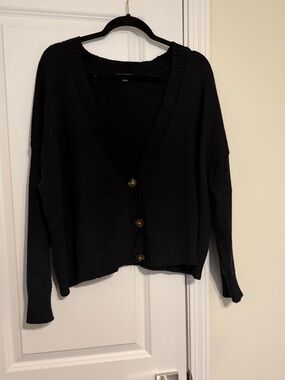 wild fable Black V‑Neck Button Front Cardigan